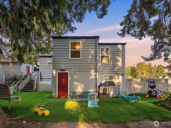 6745 18th Avenue SW, Seattle WA 98106