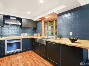 18228 Broadway Avenue, Clearview WA 98296
