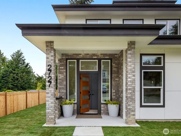 2727 50th Avenue SW, Seattle WA 98116