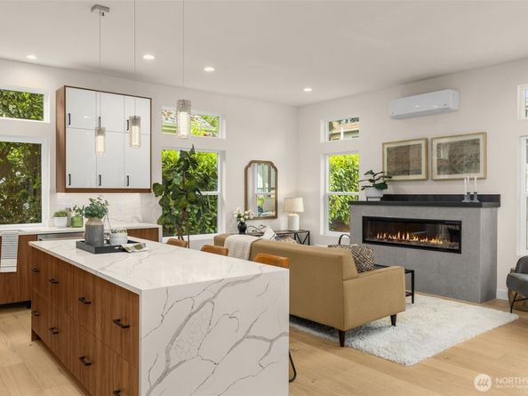 2727 50th Avenue SW, Seattle WA 98116