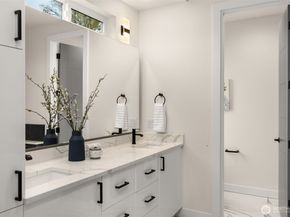 2727 50th Avenue SW, Seattle WA 98116