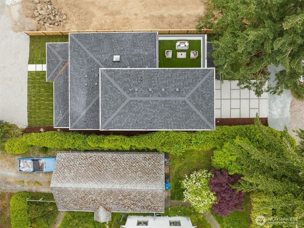 2727 50th Avenue SW, Seattle WA 98116