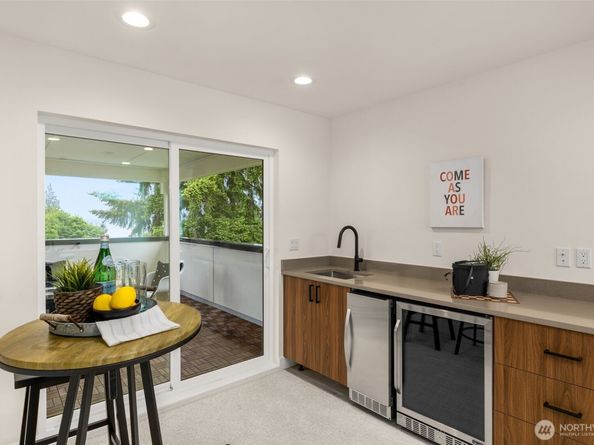 2727 50th Avenue SW, Seattle WA 98116