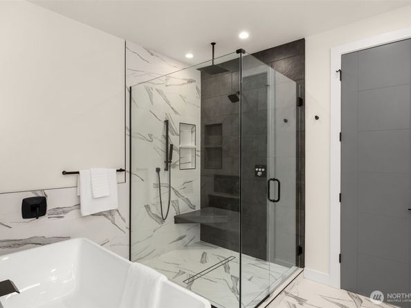 2727 50th Avenue SW, Seattle WA 98116