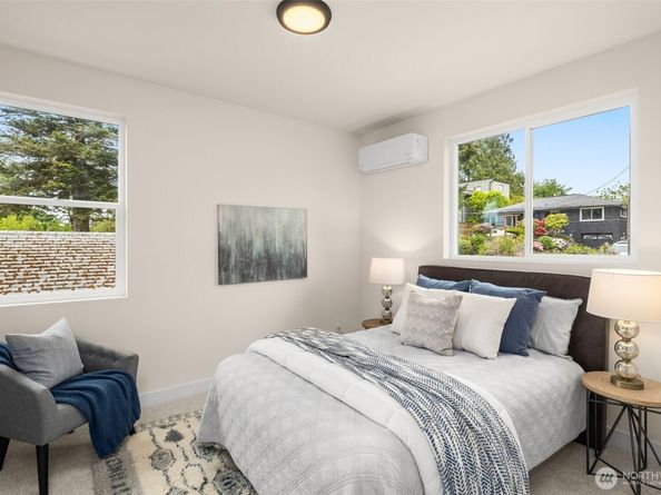 2727 50th Avenue SW, Seattle WA 98116