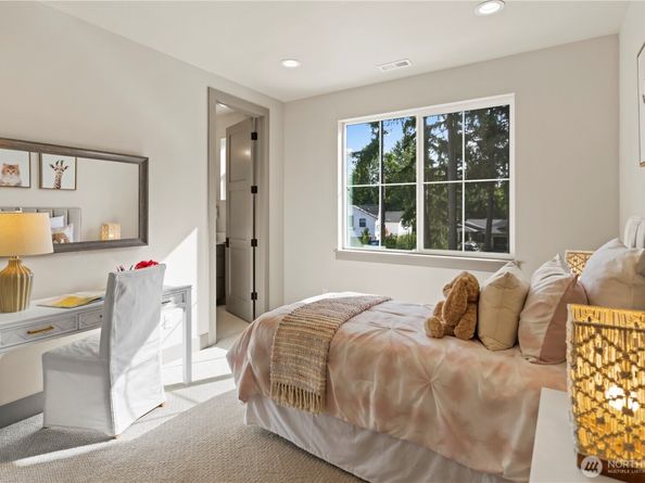 13320 NE 112th Place, Redmond WA 98052