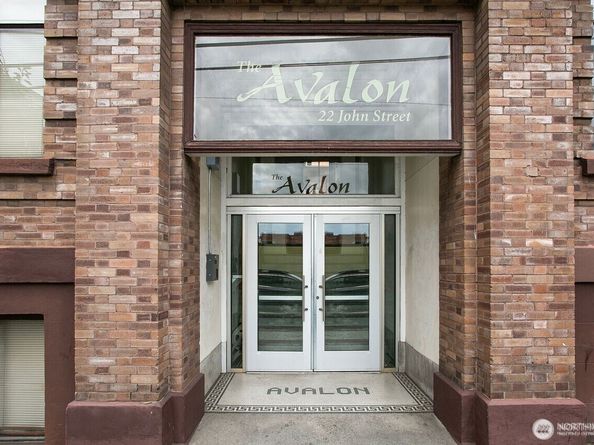 22 John Street 10, Seattle WA 98109