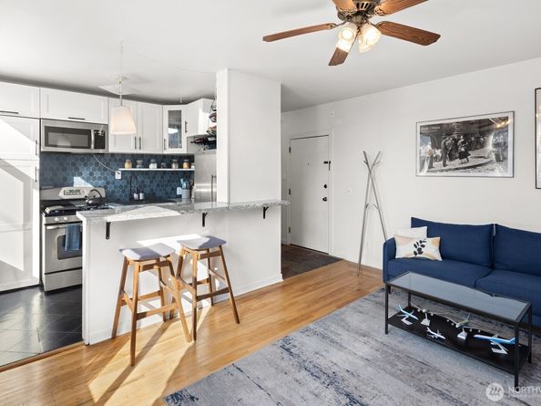 22 John Street 10, Seattle WA 98109