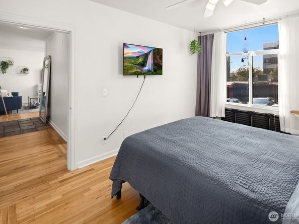 22 John Street 10, Seattle WA 98109