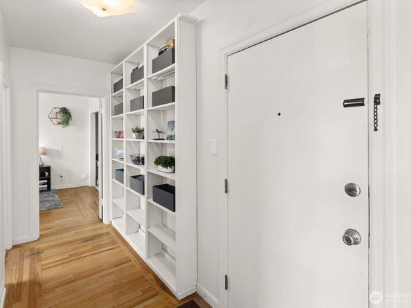 22 John Street 10, Seattle WA 98109