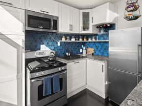 22 John Street 10, Seattle WA 98109