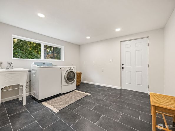 6630 162nd Place SW, Lynnwood WA 98037