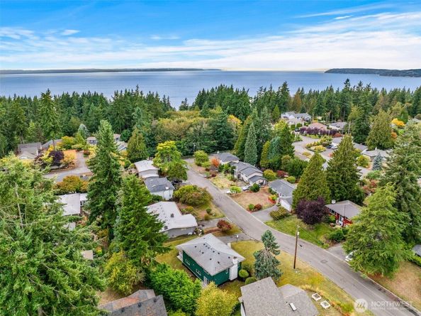 6630 162nd Place SW, Lynnwood WA 98037