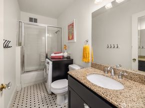 2132 5th Avenue 008, Seattle WA 98121
