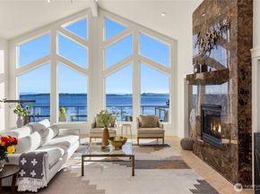 10052 Edgecombe Place NE, Bainbridge Island WA 98110