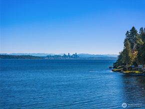 10052 Edgecombe Place NE, Bainbridge Island WA 98110