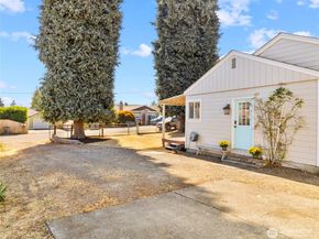 3720 W G Street, Bremerton WA 98312