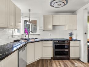 3720 W G Street, Bremerton WA 98312