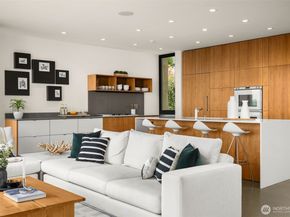 417 Ward Street, Seattle WA 98109