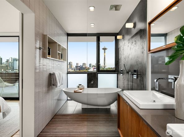 417 Ward Street, Seattle WA 98109
