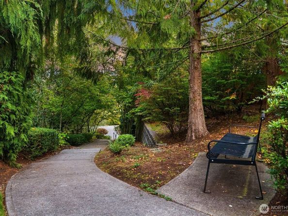 1839 12th Avenue NE, Issaquah WA 98029
