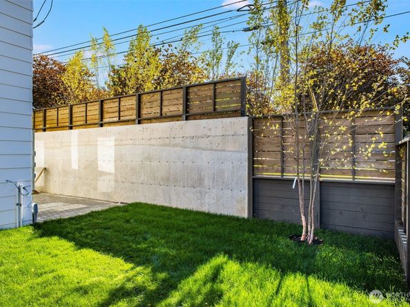 6356 47th Avenue S, Seattle WA 98118