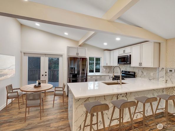 8801 NE 140th Place, Kirkland WA 98034