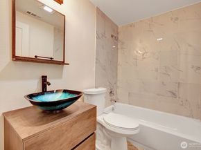 8801 NE 140th Place, Kirkland WA 98034