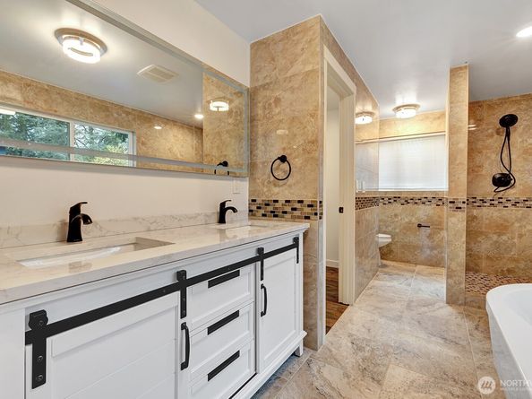 8801 NE 140th Place, Kirkland WA 98034