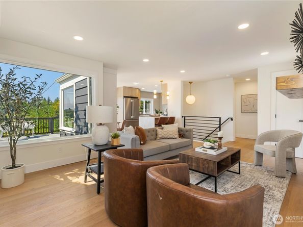 4507 45th Avenue SW, Seattle WA 98116