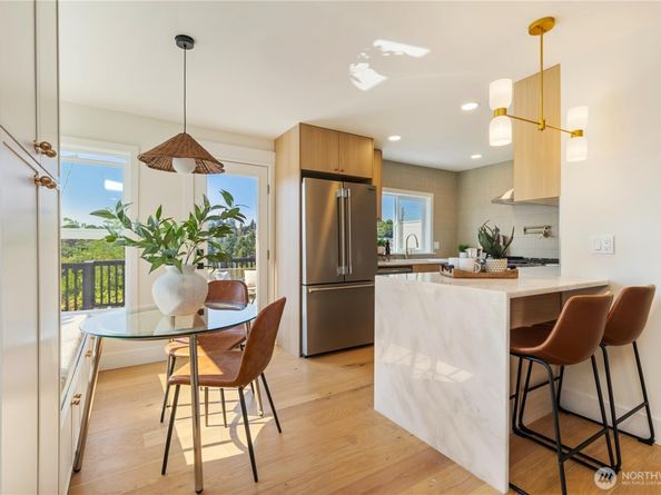 4507 45th Avenue SW, Seattle WA 98116