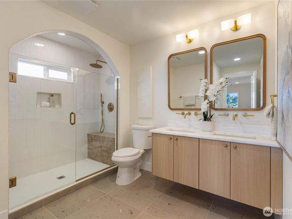4507 45th Avenue SW, Seattle WA 98116