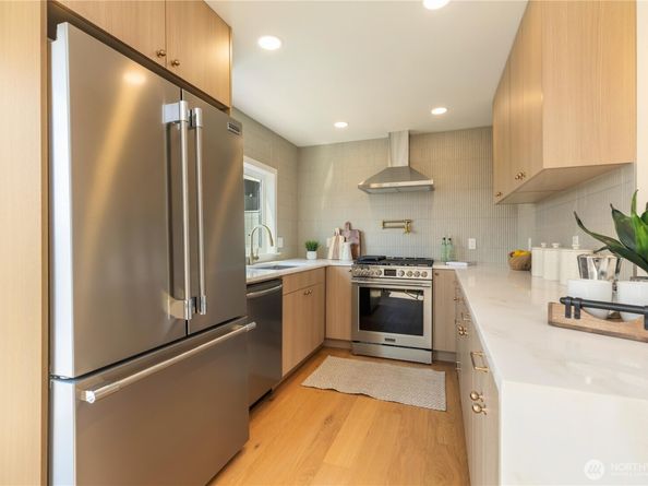 4507 45th Avenue SW, Seattle WA 98116