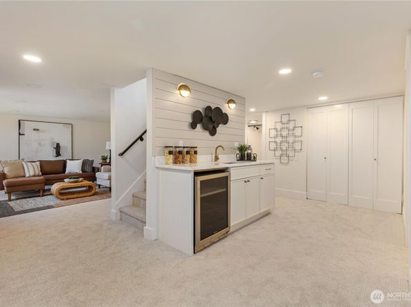 4507 45th Avenue SW, Seattle WA 98116