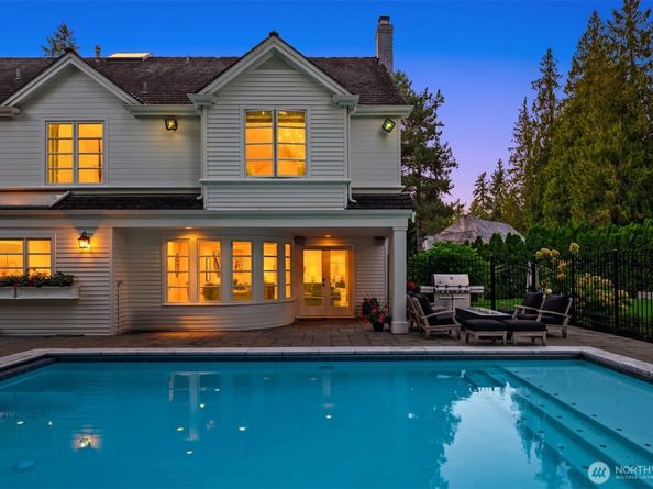 7112 204th Drive NE, Redmond WA 98053