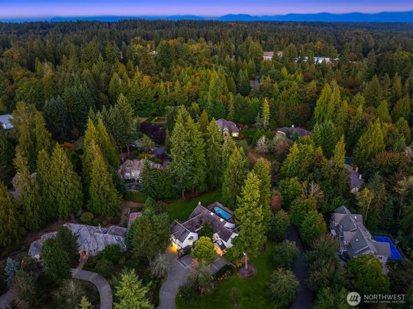 7112 204th Drive NE, Redmond WA 98053