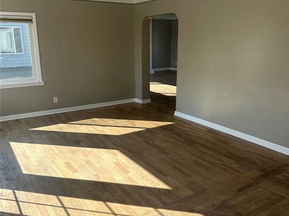 215 W Kinnear Place, Seattle WA 98119