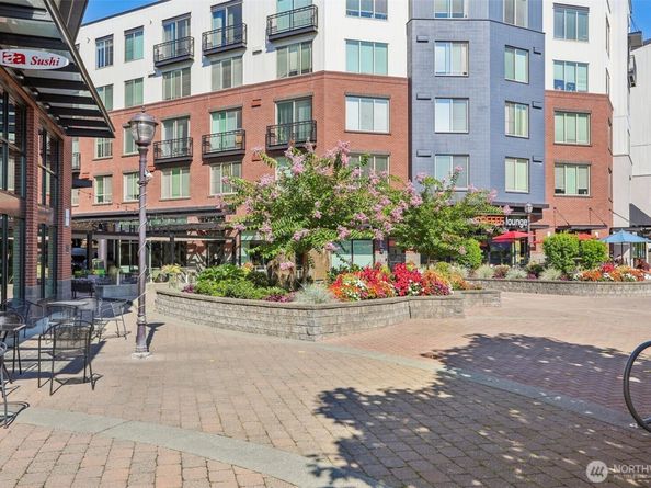 12044 96th Avenue NE 213, Kirkland WA 98034