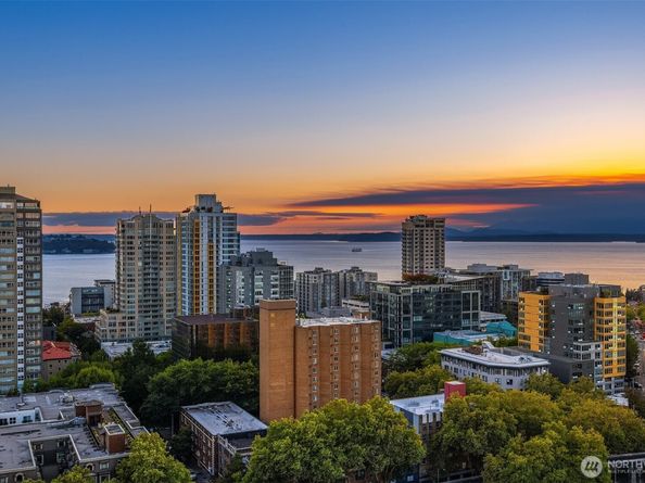 2510 6th Avenue 2108, Seattle WA 98121
