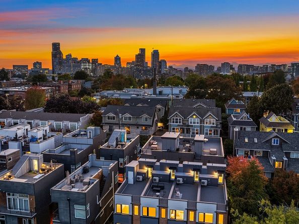 1421 19th Avenue D, Seattle WA 98122
