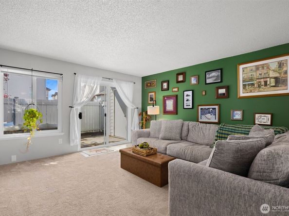 8823 Holly Drive C102, Everett WA 98208