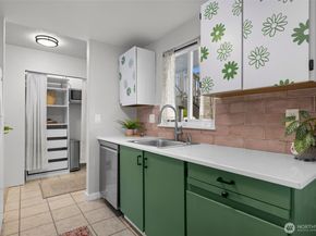 8823 Holly Drive C102, Everett WA 98208