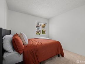 8823 Holly Drive C102, Everett WA 98208