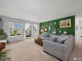 8823 Holly Drive C102, Everett WA 98208