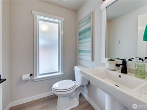 8702 Schoolway Place NW, Silverdale WA 98383