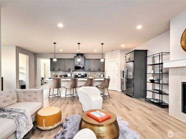 8702 Schoolway Place NW, Silverdale WA 98383