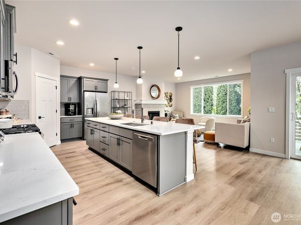 8702 Schoolway Place NW, Silverdale WA 98383