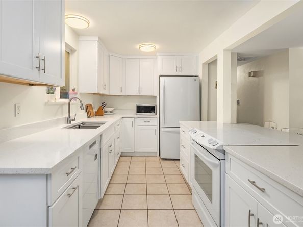 23318 3rd Place W, Bothell WA 98021