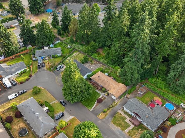 23318 3rd Place W, Bothell WA 98021