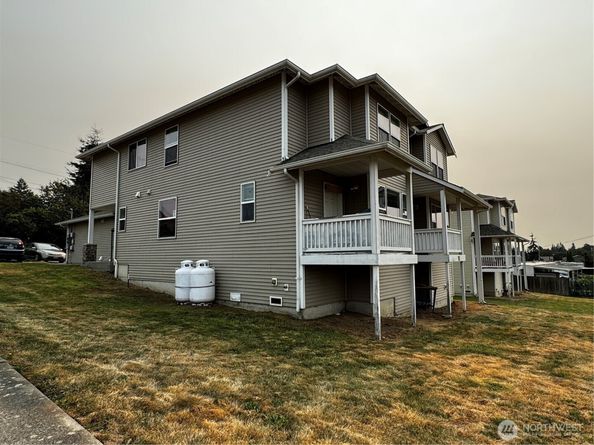 2905 11th Street A & B, Everett WA 98201